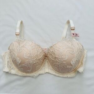 Victoria's Secret Dream Angels Lightly Lined Demi Bra Size 36C